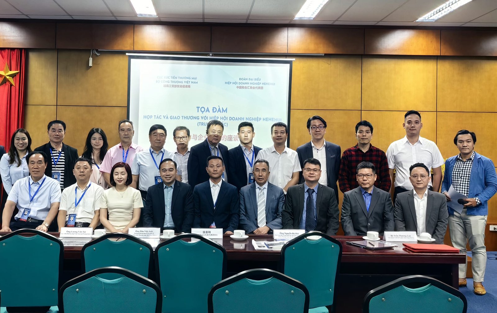 HÒA HỢP HỘI TÌM HIỂU MÔI TRƯỜNG ĐẦU TƯ TẠI VIỆT NAM
