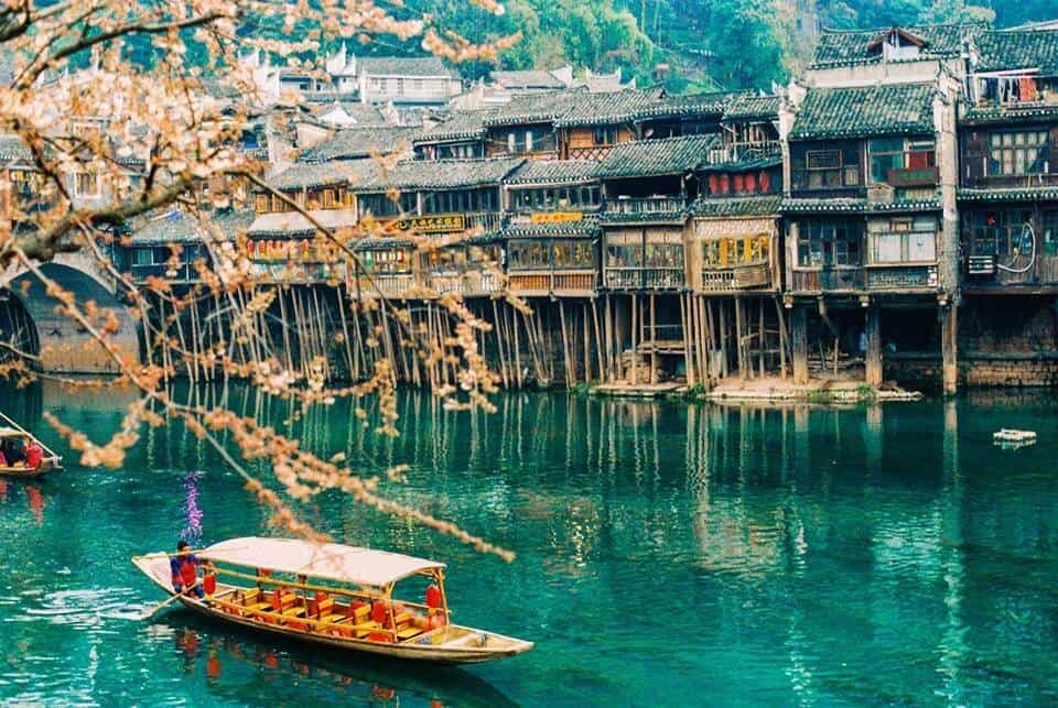 NHIỀU TOUR NƯỚC NGOÀI MỞ BÁN TRỞ LẠI 